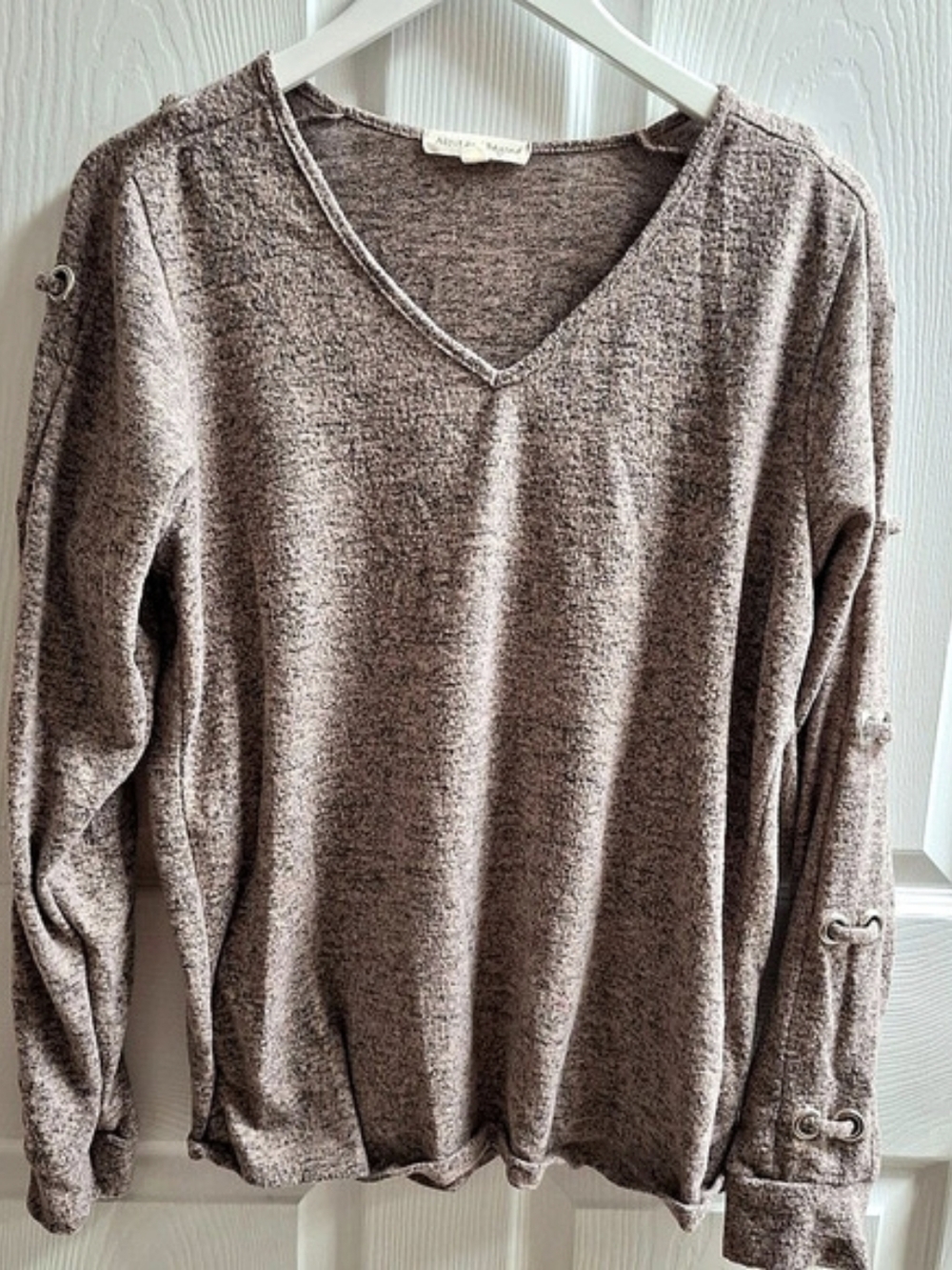 Above and Beyond V-Neck Long Sleeve Top in Brown Large Like New